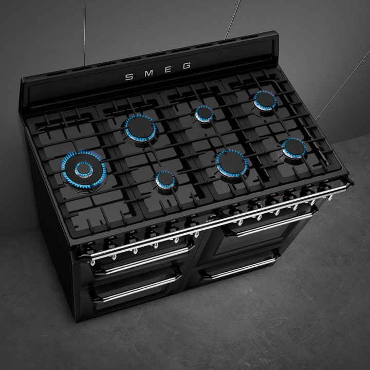 pianos de cuisson Smeg TR4110BL1 Noir en promotion