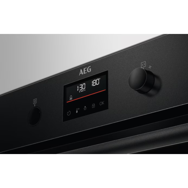 Four multifonction pyrolyse AEG à manettes en promotion BPB331061B